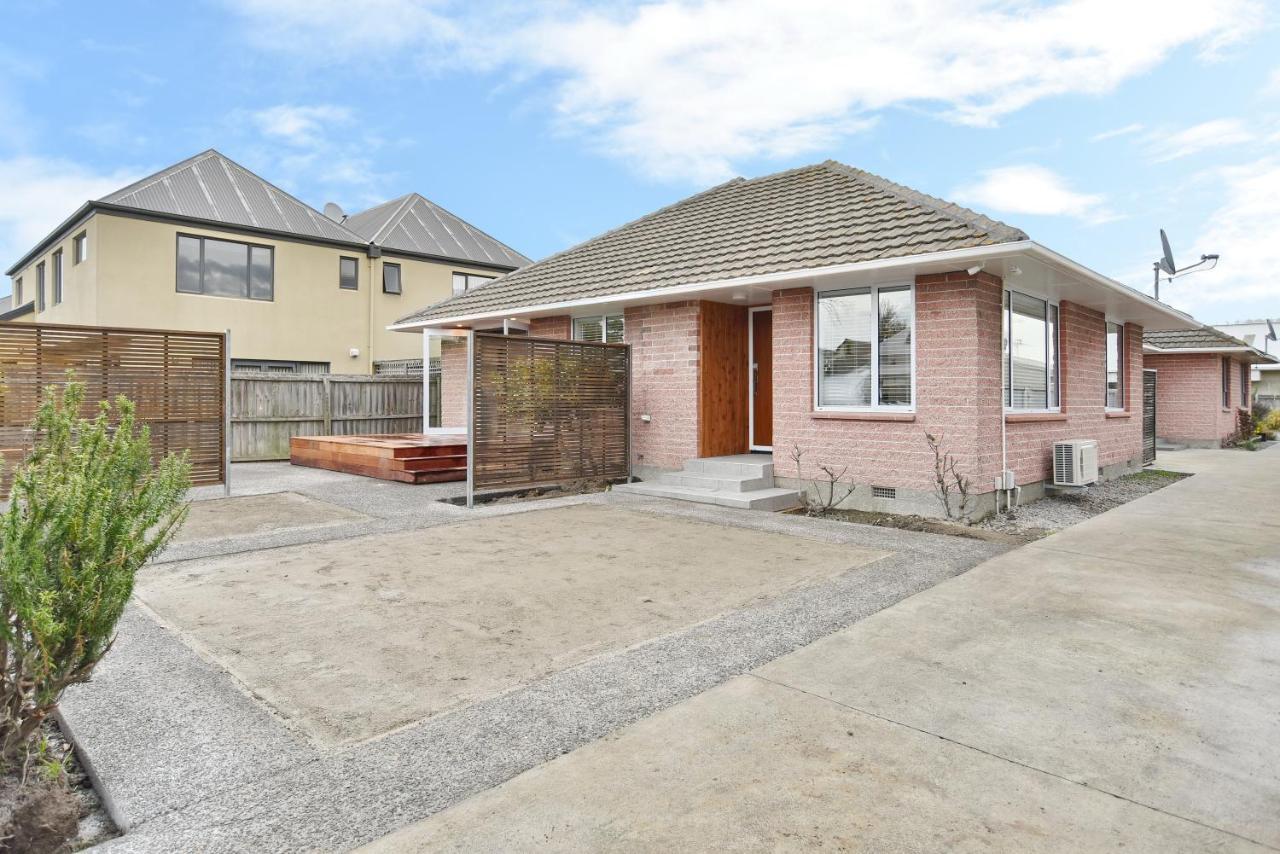 Brockworth Place - Christchurch Holiday Homes Exterior photo